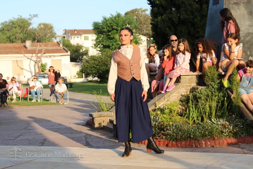 Bellas Artes se exhibió en la plaza San Martín