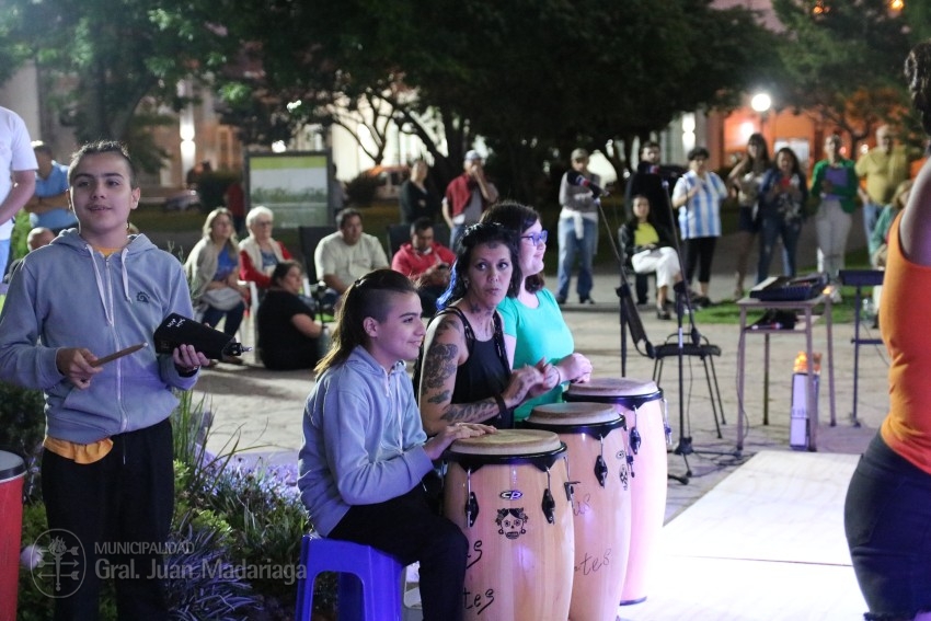 Bellas Artes se exhibió en la plaza San Martín
