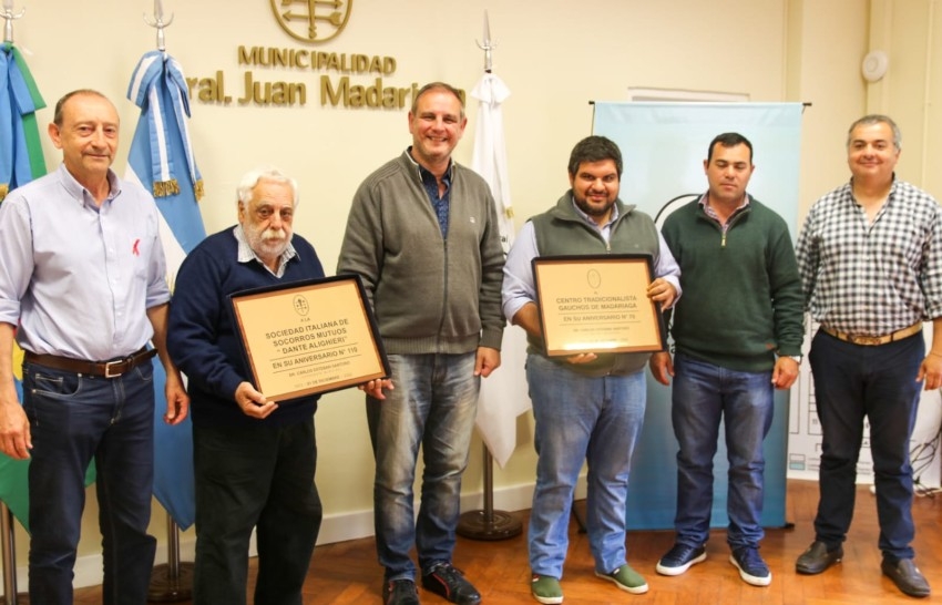 Entregaron placas conmemorativas a instituciones
