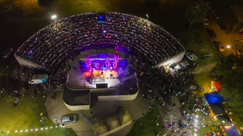Madariaga vivi una exitosa noche de msica en el Anfiteatro