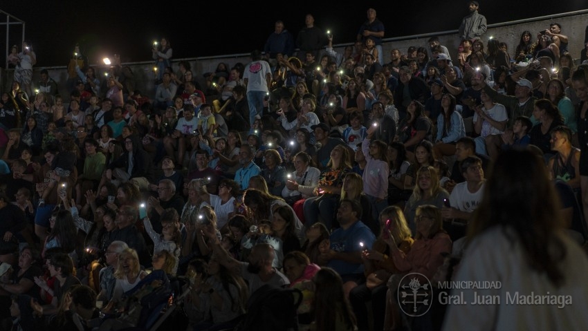 Madariaga vivi una exitosa noche de msica en el Anfiteatro