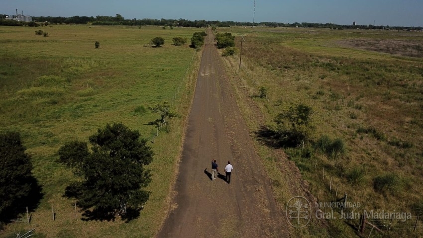 El municipio realiza importantes trabajos en el camino a la bodega Gam