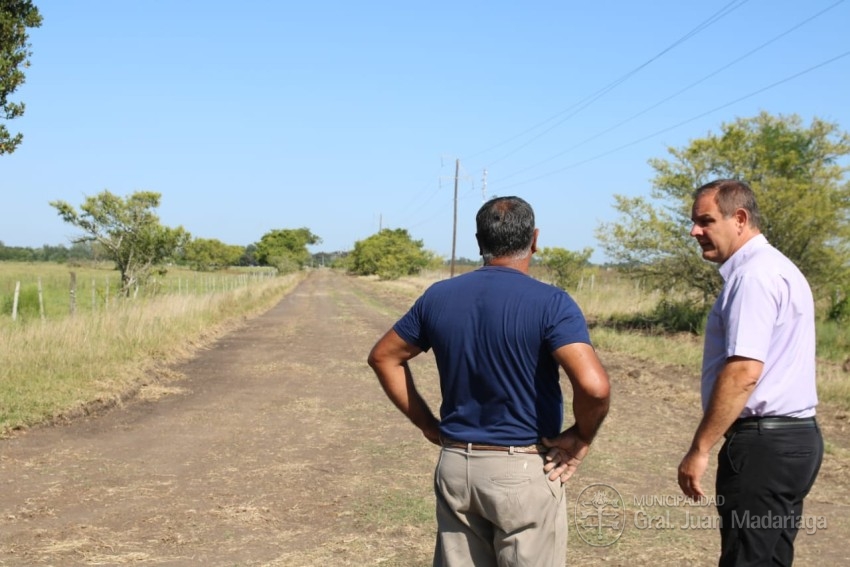 El municipio realiza importantes trabajos en el camino a la bodega Gam