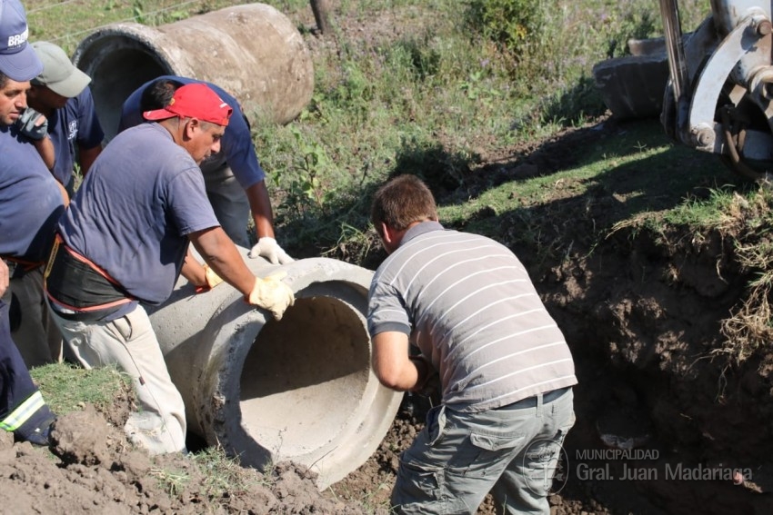 El municipio realiza importantes trabajos en el camino a la bodega Gam