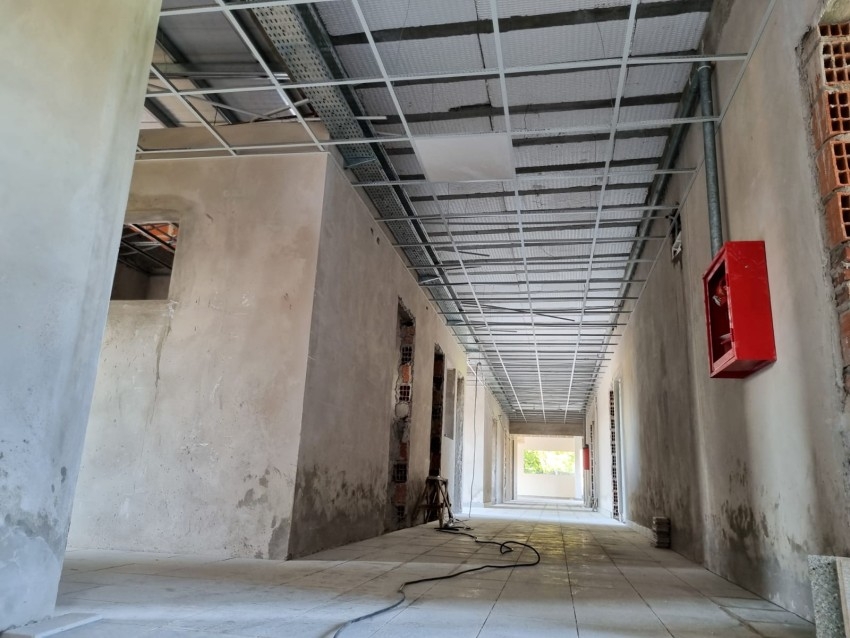 Santoro recorri la obra del CAPS del barrio Norte