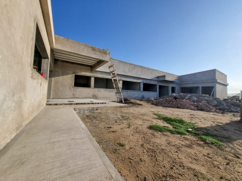 Santoro recorri la obra del CAPS del barrio Norte