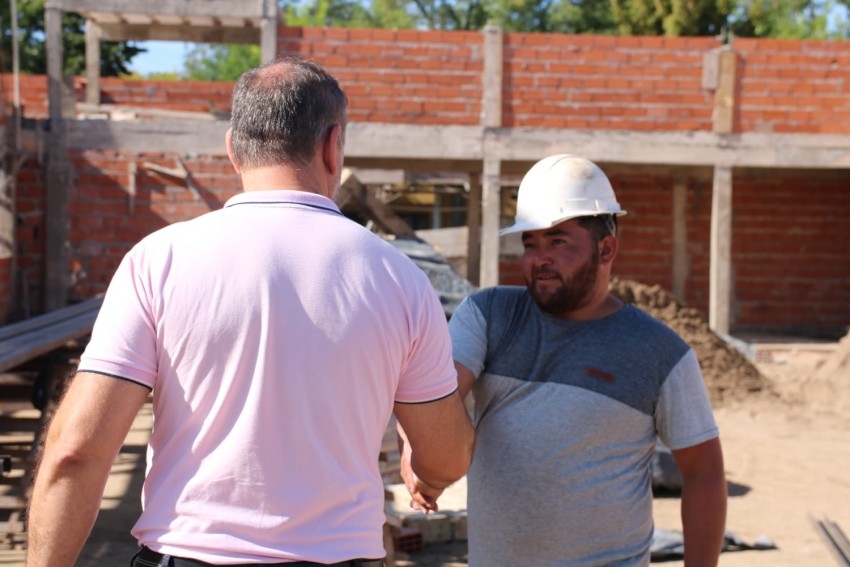 Santoro recorri la obra de la Secundaria  N  5 
