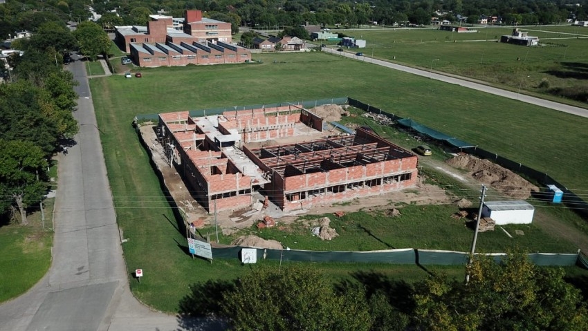 Santoro recorri la obra de la Secundaria  N  5 