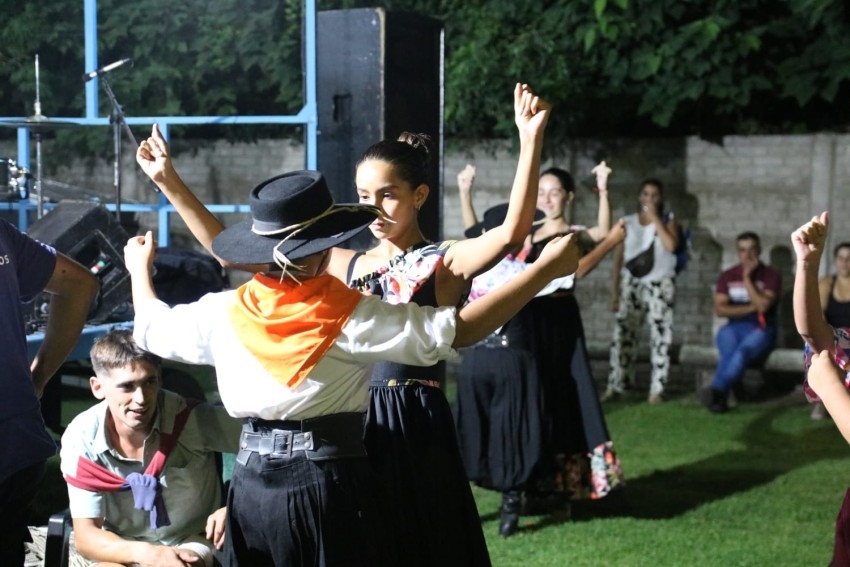 El barrio Norte tuvo una excelente y concurrida jornada folclrica