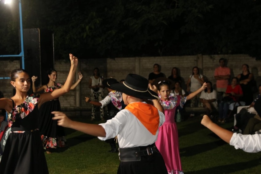 El barrio Norte tuvo una excelente y concurrida jornada folclrica