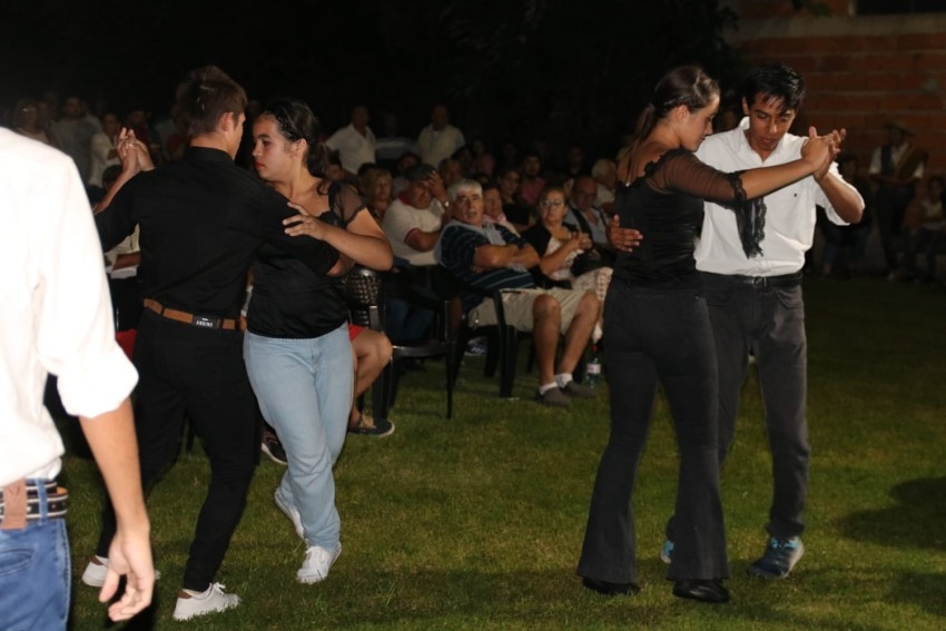 El barrio Norte tuvo una excelente y concurrida jornada folclrica