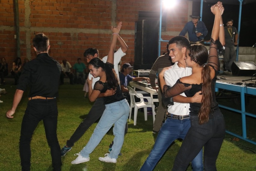 El barrio Norte tuvo una excelente y concurrida jornada folclrica