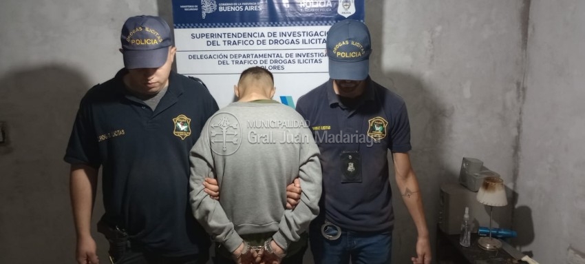 Desbarataron un punto de venta de estupefacientes y aprehendieron a un