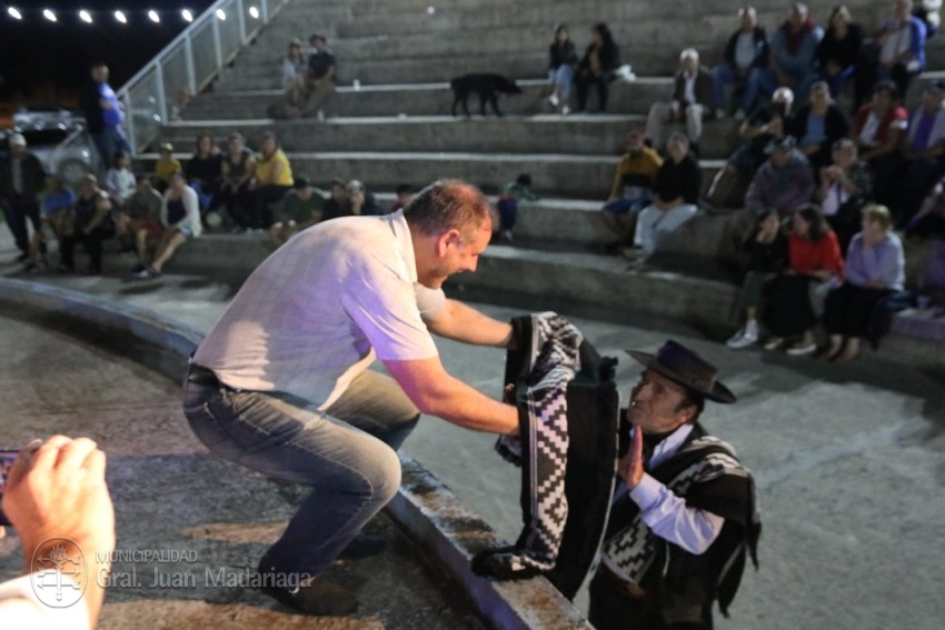 El folclore tuvo su gran noche de cierre