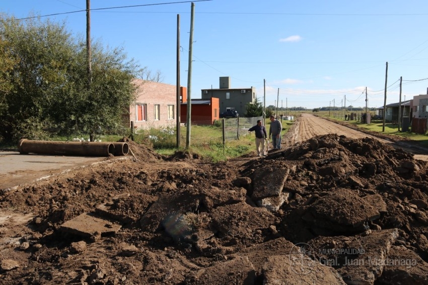 Realizan trabajos de cordn cuneta y desages en el barrio Belgrano