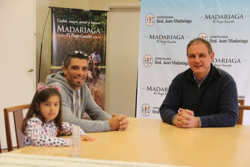 Entregaron subsidios a deportistas locales