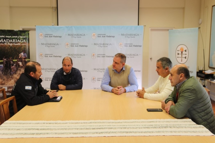 Madariaga finalmente recibió los 8 nuevos móviles policiales