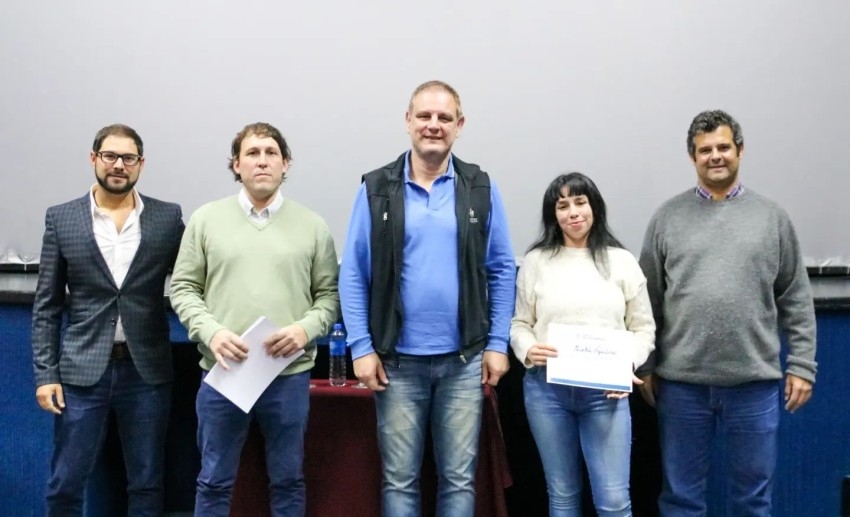 Más de 30 jóvenes culminaron el curso de petiseros