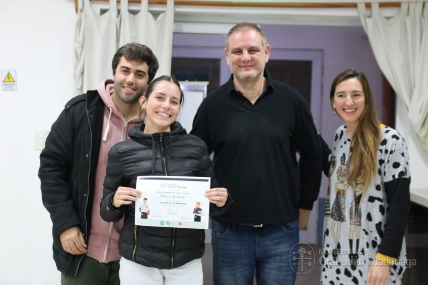 Otorgaron los certificados a los jvenes que culminaron el curso de ca