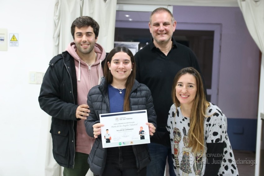 Otorgaron los certificados a los jvenes que culminaron el curso de ca