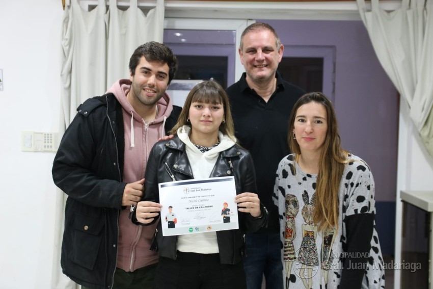 Otorgaron los certificados a los jvenes que culminaron el curso de ca