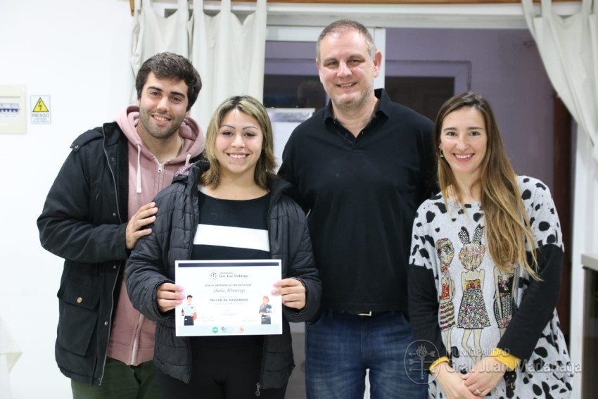 Otorgaron los certificados a los jvenes que culminaron el curso de ca