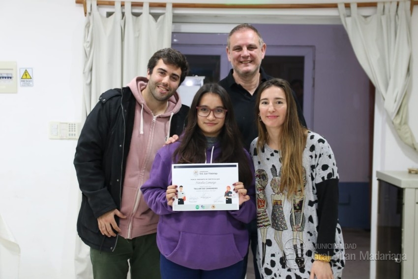 Otorgaron los certificados a los jvenes que culminaron el curso de ca