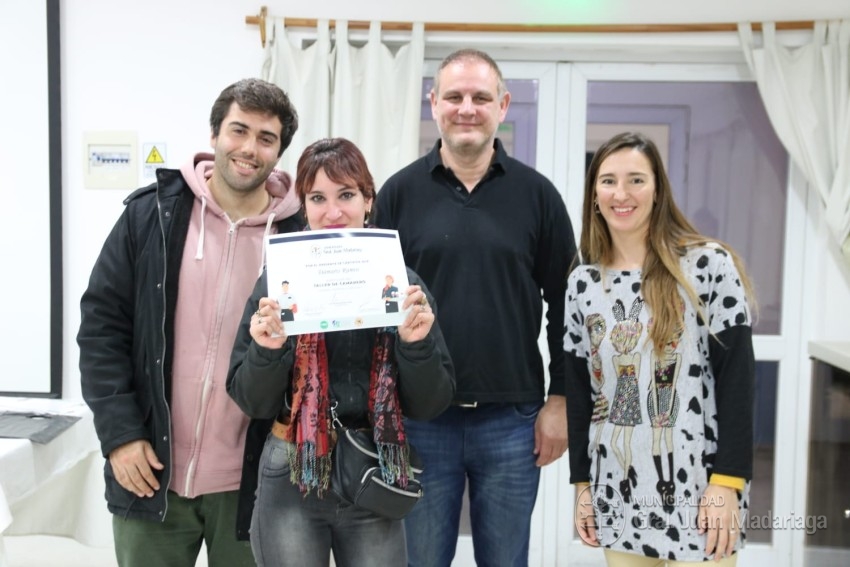 Otorgaron los certificados a los jvenes que culminaron el curso de ca