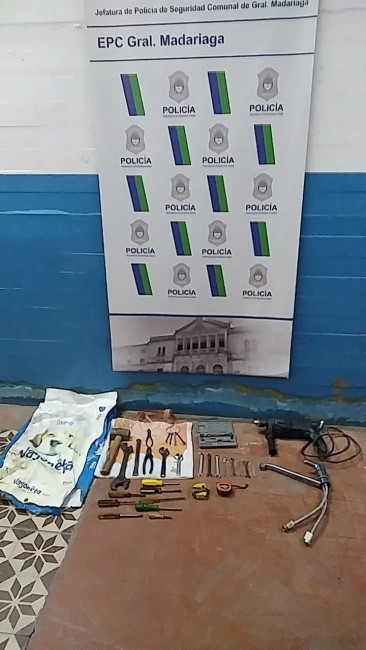 Allanamiento positivo y dos sujetos en calidad de aprehendidos