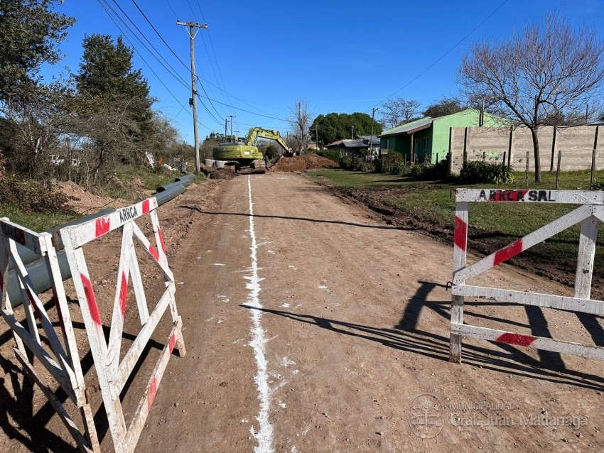 Avanza la obra de cloacas y solicitan circular con precaucin