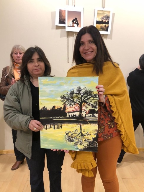 Con la donacin de los cuadros finaliz la muestra de Arte y Fotograf