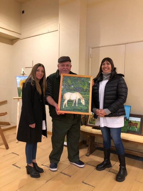 Con la donacin de los cuadros finaliz la muestra de Arte y Fotograf