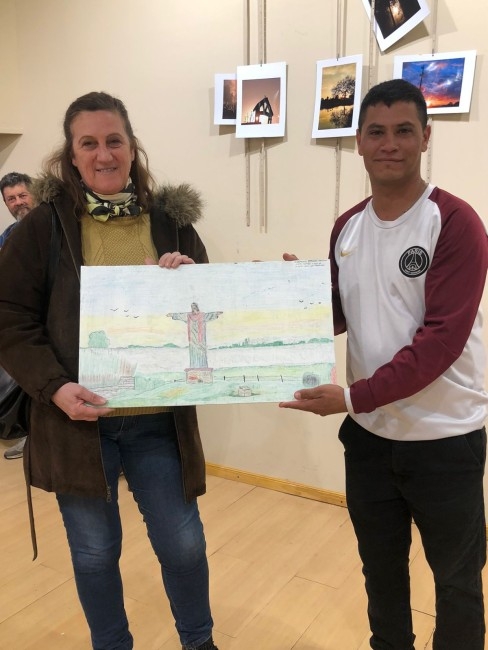 Con la donacin de los cuadros finaliz la muestra de Arte y Fotograf