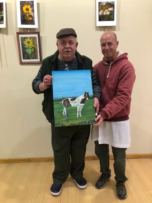 Con la donacin de los cuadros finaliz la muestra de Arte y Fotograf