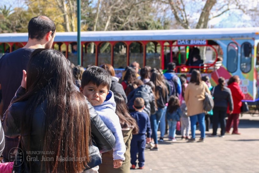 Madariaga vivi otro multitudinario y exitoso festejo en el Paseo del 