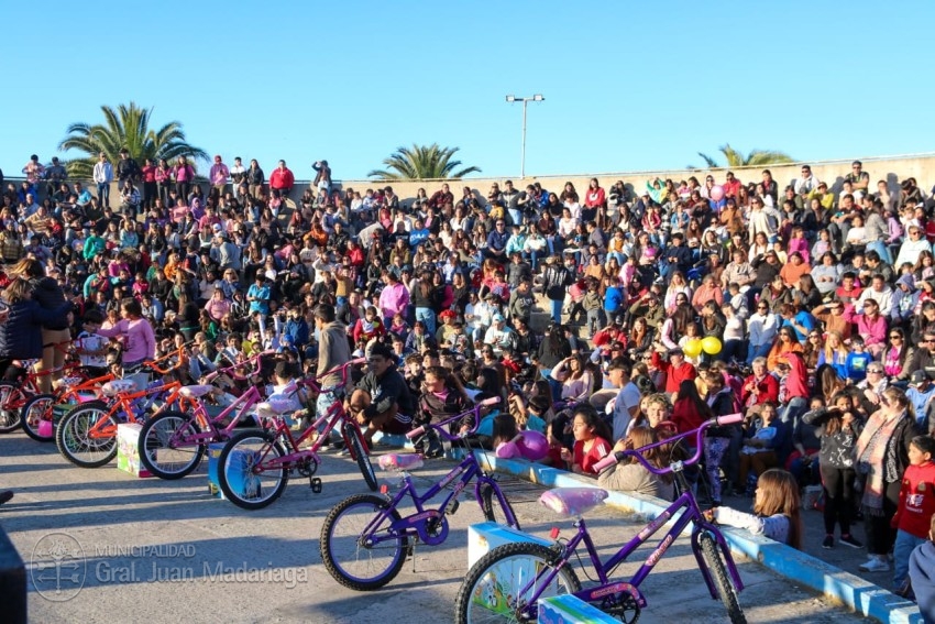 Madariaga vivi otro multitudinario y exitoso festejo en el Paseo del 