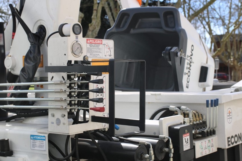 Santoro entreg un nuevo camin adquirido por el municipio