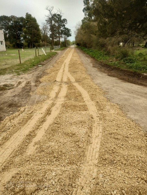 Mejoraron con polvo de piedra ms de 30 cuadras en las ltimas dos sem