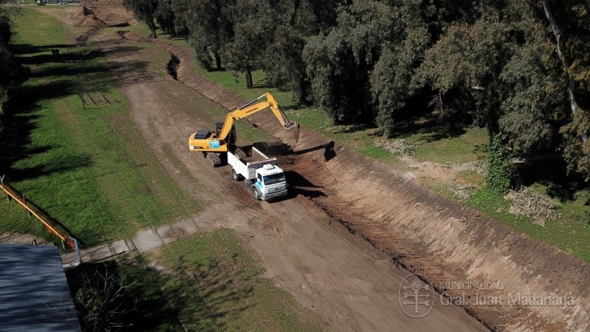 Avanzan los movimientos de  suelo en el futuro Parque de la Estacin