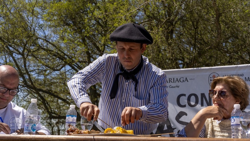 A pura tradicin, comida y entretenimiento