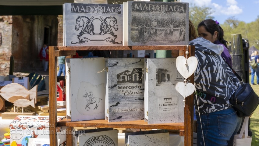 A pura tradicin, comida y entretenimiento