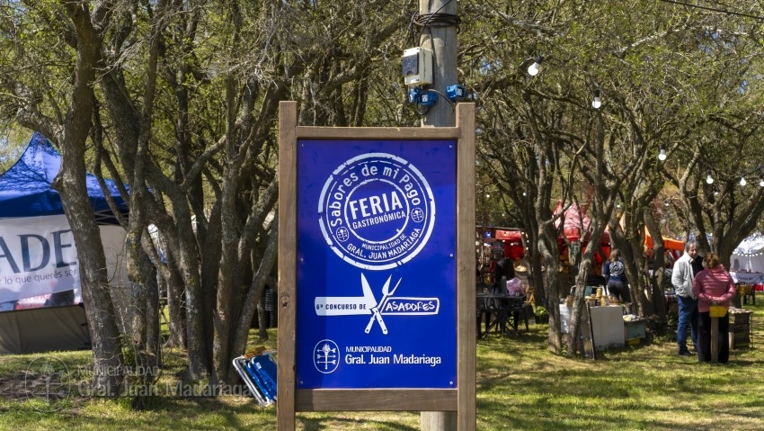 A pura tradicin, comida y entretenimiento
