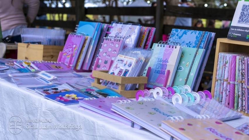 A pura tradicin, comida y entretenimiento