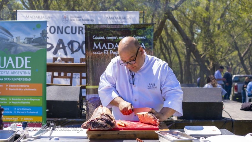 A pura tradicin, comida y entretenimiento