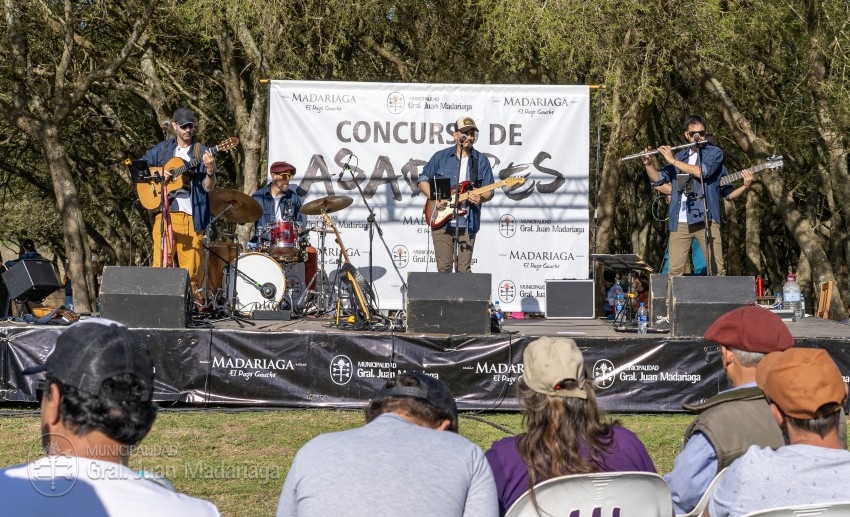 A pura tradicin, comida y entretenimiento