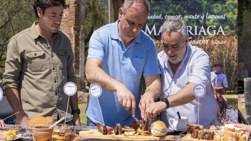 A pura tradicin, comida y entretenimiento