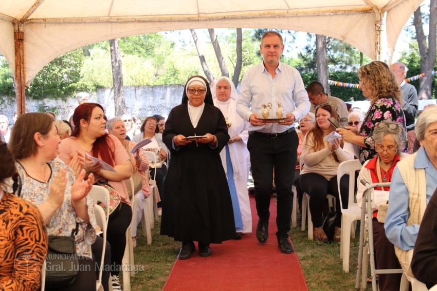 El Hogar San Juan Bautista celebró sus 100 años con una misa y almuerz