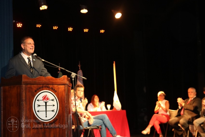 Santoro jur por otro mandato como intendente de Madariaga