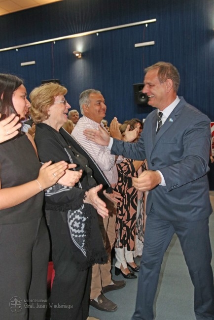 Santoro jur por otro mandato como intendente de Madariaga