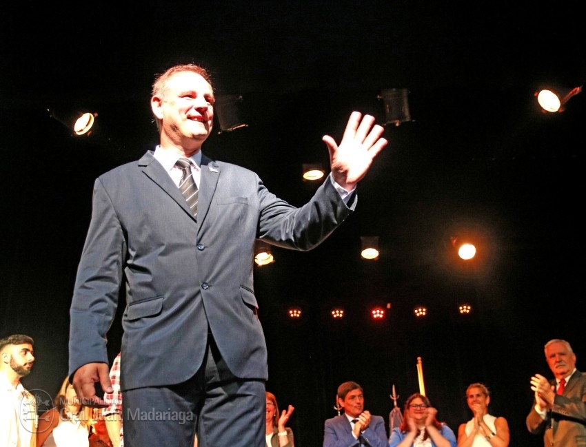 Santoro jur por otro mandato como intendente de Madariaga